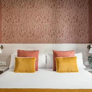 https://house-by-pillow.topbarcelonahotels.com